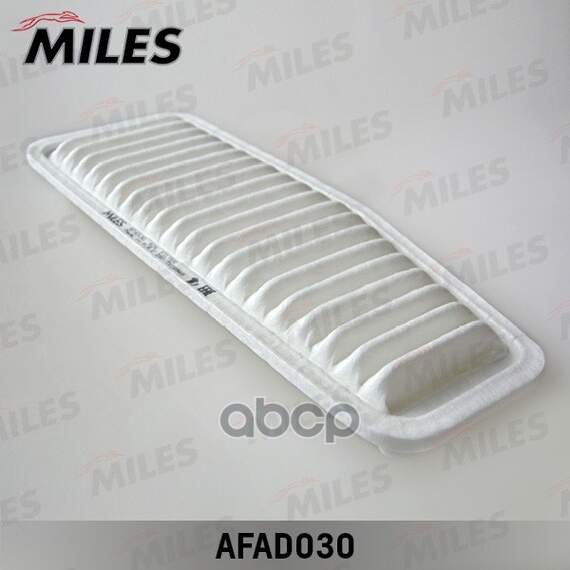 Купить ФИЛЬТР ВОЗДУШНЫЙ TOYOTA RAV4 2.0 00- (FILTRON AP142/5, MANN C3725, VIC A-1001) AFAD030